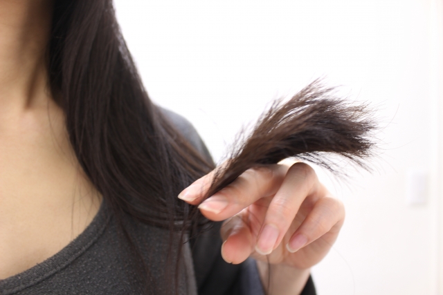 パサつき、広がりなどでお悩みの方必見~自宅でもできるダメージ補修~